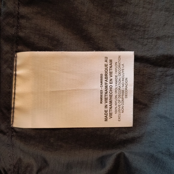 Nike Featherlight Windbreaker (L) Black Hooded Full Zip Front - Picture 8 of 14